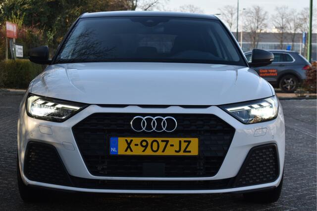 Audi A1 Sportback 35 TFSI PRO LINE 150 PK Bi-Tone | Z+W banden | Carplay | Stoelverwarming | VIrtual Cockpit | Cruise Control | DAB | Full LED