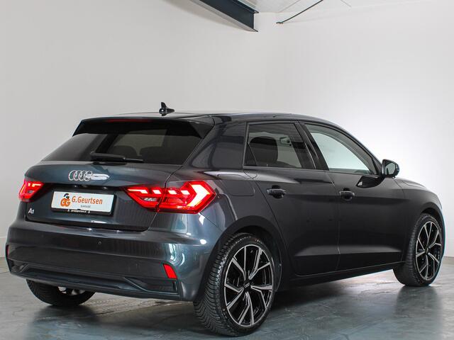 Audi A1 Sportback 30 TFSI Advanced epic Stoelverwarming, Apple Carplay/Android Auto, Camera, Digitale Cockpit,