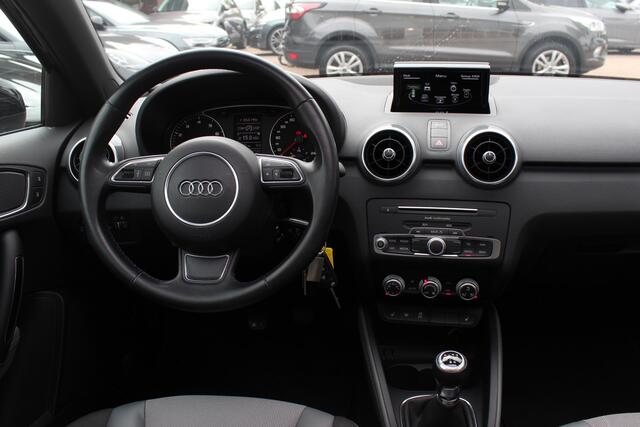 Audi A1 Sportback 1.0 TFSI Design Pro Line Plus / Panoramadak / Navigatie / Parkeerhulp achter / 16'' / Climate Control / Bluetooth / Stoelverwarming / Getint glas / Cruise Control