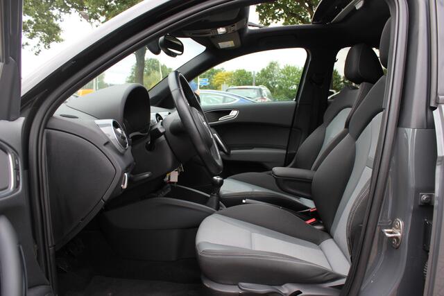Audi A1 Sportback 1.0 TFSI Design Pro Line Plus / Panoramadak / Navigatie / Parkeerhulp achter / 16'' / Climate Control / Bluetooth / Stoelverwarming / Getint glas / Cruise Control