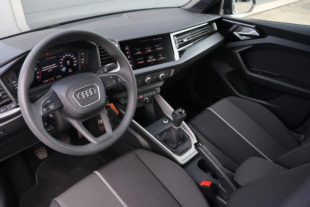 Audi A1 Sportback 25 TFSI S-Line | DAB | Carplay | PDC |