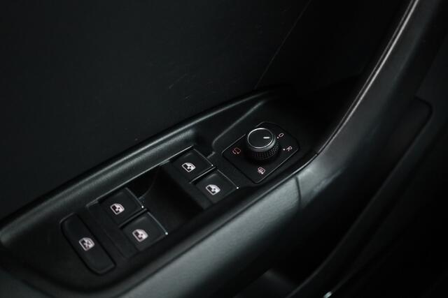 Audi A1 Sportback 30 TFSI S Line | Automaat | Bang & Olufsen | Apple CarPlay | Keyless | PDC A | Cruise Ctrl. | 17''