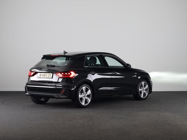 Audi A1 Sportback 30 TFSI S edition 110PK | Navigatie | 17 inch Lichtmetalen velgen | Climatronic | Led verlichting | Parkeersensoren voor en achter | S-line interieur