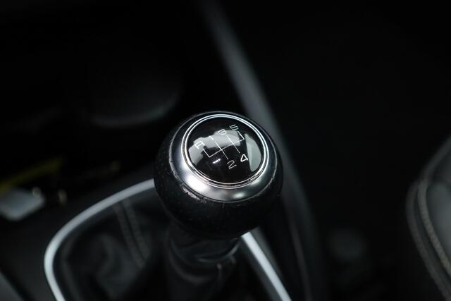 Audi A1 Sportback 1.0 TFSI Sport S line Edition | Rijklaar! | Orgi. NL | Bluetooth | bi-xenon | Navi | Cruise Ctrl. | Clima | Licht- Regensensor