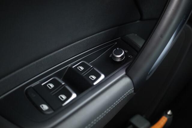 Audi A1 Sportback 1.0 TFSI Sport S line Edition | Rijklaar! | Orgi. NL | Bluetooth | bi-xenon | Navi | Cruise Ctrl. | Clima | Licht- Regensensor