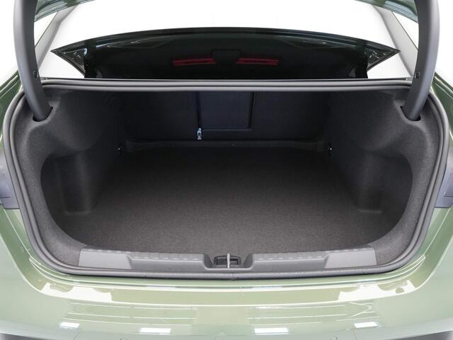 Audi A3 Limousine 35 TFSI S edition Sonos Heads-up display Camera Dodehoek ass.