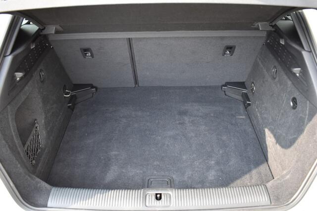 Audi A3 30 TFSI SP.SL.E / AIRCO / STOEL VW / APPLE CARPLAY