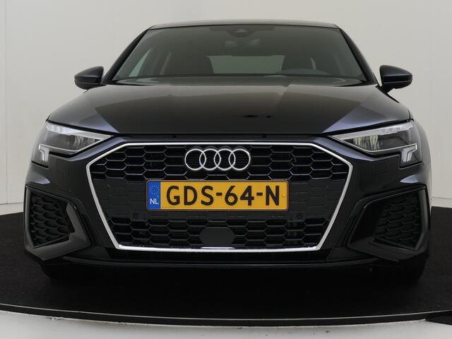 Audi A3 Limousine 35 TFSI S edition | Panoramadak | Sfeerverlichting | Stoelverwarming | Achteruitrijcamera | Adaptieve cruise control