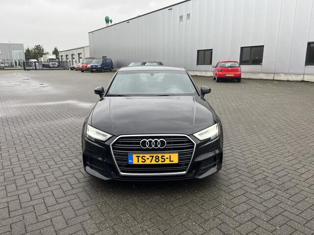 Audi A3 Limousine 1.5 TFSI CoD Sport S Line Edition NL AUTO