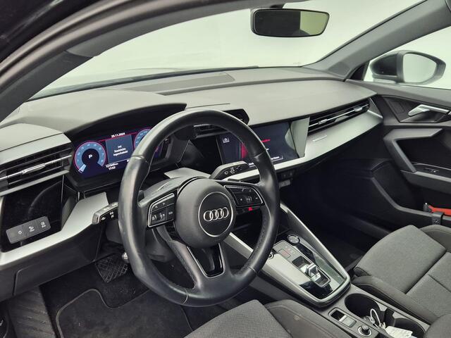 Audi A3 Limousine 35 TFSi 150 Pk Automaat Business edition | Full LED | Navigatie | 17 Inch | Sportstoelen | Privacy Glass