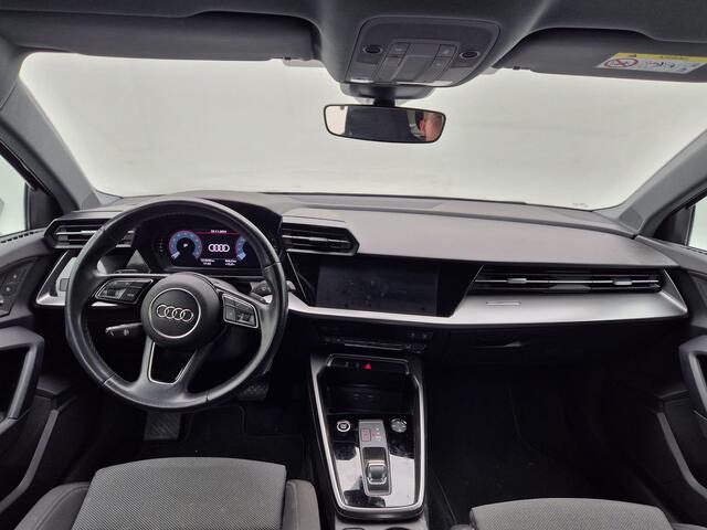 Audi A3 Limousine 35 TFSi 150 Pk Automaat Business edition | Full LED | Navigatie | 17 Inch | Sportstoelen | Privacy Glass