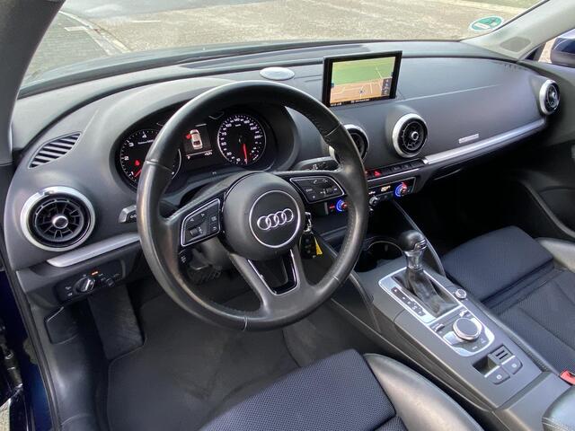 Audi A3 Limousine 1.6 TDi S-Tronic Sport S Line Edition met o.a. navigatie, LED, ambiente verlichting interieur, park assist, etc.