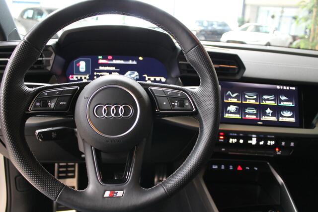 Audi A3 Limousine 35 TFSI 150pk edition one Black Pakket/Audi Sound/Ruitstiksel/+ 3 jr fabrieksgarantie, maximaal 100.000km 100% (Dealer) onderhouden label | ALL-IN RIJKLAARPRIJS |