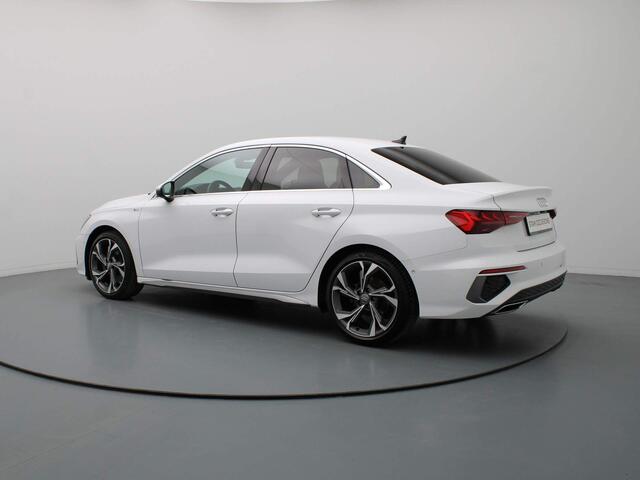 Audi A3 Limousine 35 TFSI 150pk S edition S-Tronic/Automaat Camera | Climate | Navi | Parksens. v+a | 18" Velgen