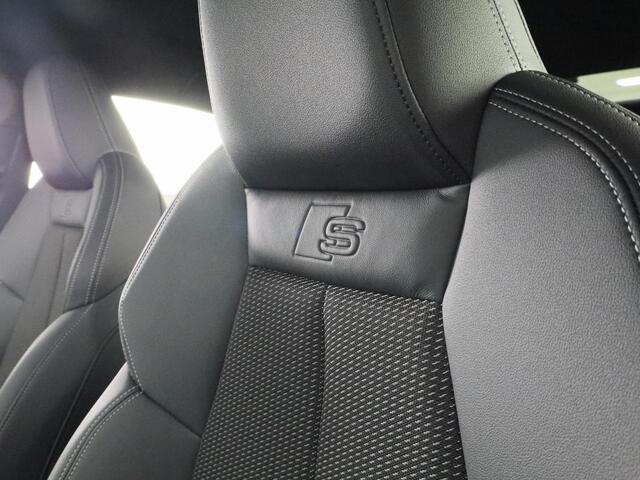 Audi A3 Limousine 30 TFSI S edition 110 pk S-tronic | Verlengde garantie | Navigatie | Parkeersensoren achter | Adaptieve cruise control | S-Line |