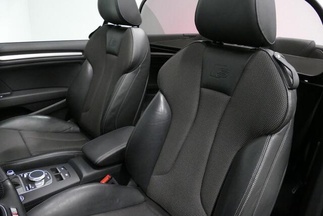Audi A3 Cabriolet 1.5 TFSI Sport S Line / S Line ex- & interieur / Stoelverwarming / Apple Carplay - Andriod Auto / Cruise Control / Virtual Cockpit / Dynamische achterlichten / Navigatie / Keyless / PDC / 18'' LMV / Audi Drive Select / Licht- & regensensor