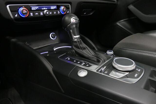 Audi A3 Cabriolet 1.5 TFSI Sport S Line / S Line ex- & interieur / Stoelverwarming / Apple Carplay - Andriod Auto / Cruise Control / Virtual Cockpit / Dynamische achterlichten / Navigatie / Keyless / PDC / 18'' LMV / Audi Drive Select / Licht- & regensensor