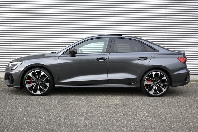 Audi A3 Limousine 35 TFSI S-Line Black edition RS | Pano | Apple-Carplay | Virtual