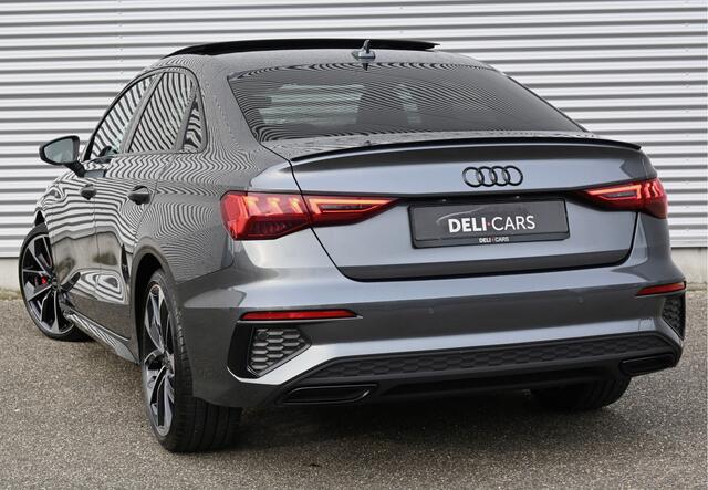 Audi A3 Limousine 35 TFSI S-Line Black edition RS | Pano | Apple-Carplay | Virtual