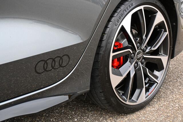 Audi A3 Limousine 35 TFSI S-Line Black edition RS | Pano | Apple-Carplay | Virtual