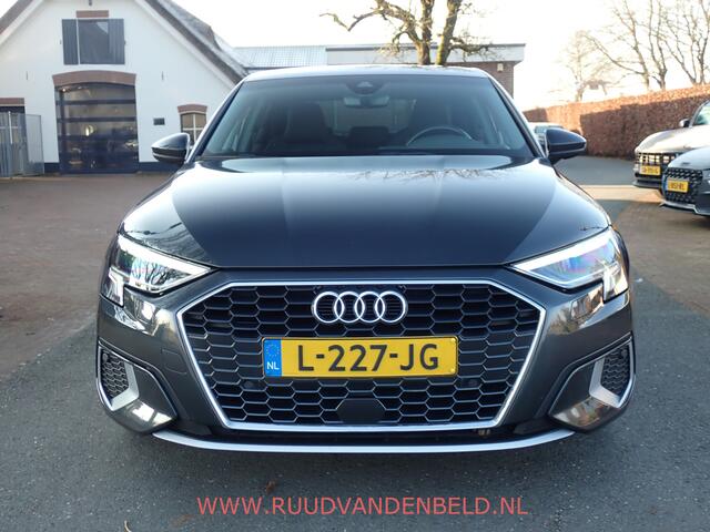 Audi A3 Limousine 30TFSI ACC/SPORTSTOEL/TREKHAAK/FULL-LED/CARPLAY