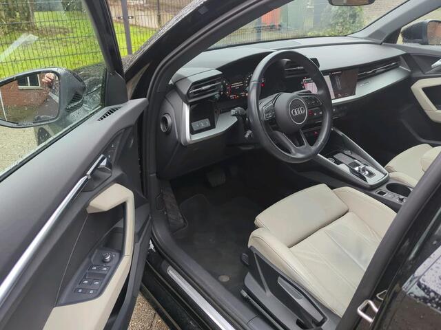 Audi A3 Limousine 30 TFSI Business edition / Leder / Full Led / Panorama dak / Audi Sound System / 12 Maanden Audi Selectie+