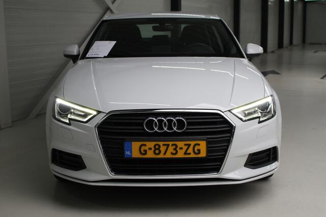 Audi A3 Limousine 35 TFSI CoD Pro Line Navigatie | Lichtmetalen velgen | Cruise Control