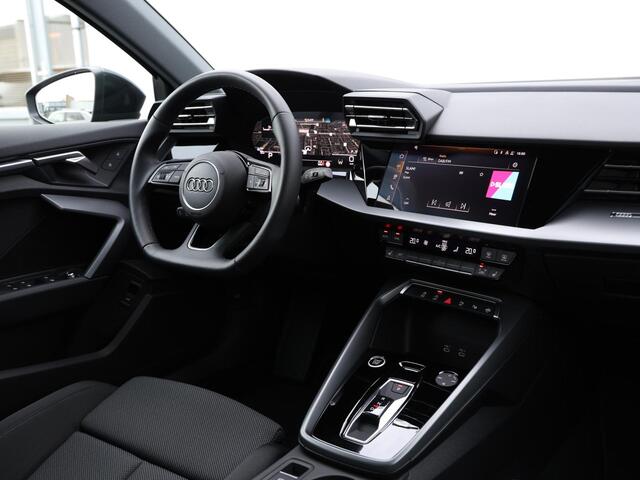 Audi A3 Limousine 30 TFSI Advanced edition 110ok S-tronic | LED | Assistentiepakket parking | El. bestuurdersstoel | Nieuw model! |