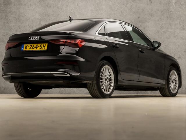 Audi A3 Limousine 30 TFSI Business Sport Automaat (APPLE CARPLAY, GROOT NAVI, CAMERA, GETINT GLAS, DYNAMISCHE KNIPPERLICHTEN, SPORTSTOELEN, FULL LED KOPLAMPEN, CRUISE, NIEUWSTAAT)