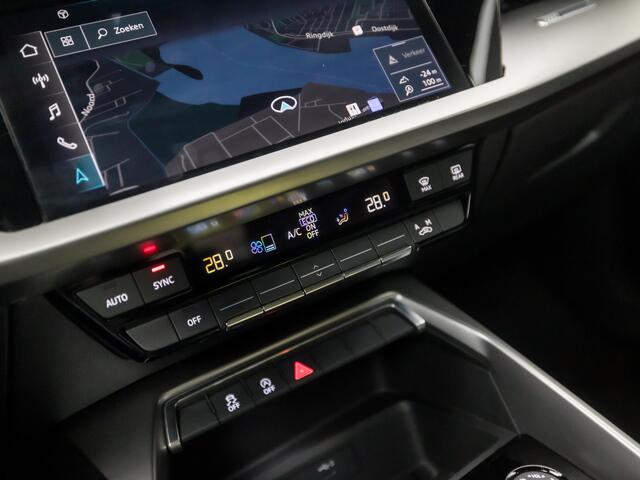 Audi A3 Limousine 30 TFSI Business Sport Automaat (APPLE CARPLAY, GROOT NAVI, CAMERA, GETINT GLAS, DYNAMISCHE KNIPPERLICHTEN, SPORTSTOELEN, FULL LED KOPLAMPEN, CRUISE, NIEUWSTAAT)