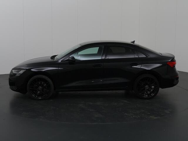 Audi A3 Limousine 35 TFSI S edition | Navigatie | Parkeersensoren | Stoelverwarming | Keyless Go |