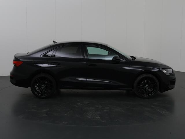 Audi A3 Limousine 35 TFSI S edition | Navigatie | Parkeersensoren | Stoelverwarming | Keyless Go |