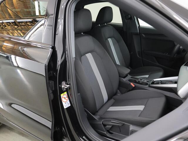 Audi A3 Limousine 35 TFSI S edition | Navigatie | Parkeersensoren | Stoelverwarming | Keyless Go |