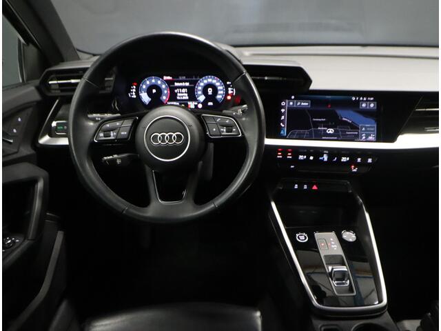 Audi A3 Limousine 35 TFSI Sportline [SPORTSTOELEN, APPLE CARPAY, CRUISE CONTROL, DIGITAL DASH, TREKHAAK, CLIMATE CONTROL, VOL LEDER, FLIPPERS, NAVIGATIE, NIEUWSTAAT]