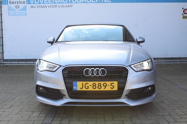 Audi A3 Limousine 1.4 TFSI S-Line CoD Adrenalin Sport | Incl. 12 maanden Garantie | Navigatie | Cruise controle | Climate controle | Trekhaak | Zwarte Hemelbekleding | Bi-Xenon koplampen | Sportstoelen | Origineel NL auto | NAP |