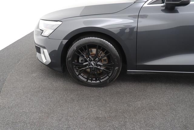Audi A3 Limousine 30 TFSI Sport NW-Model Sportstoelen LMV 17' Carplay LED
