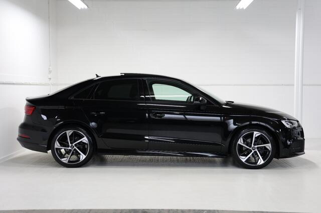 Audi A3 30TFSI 3x S-Line *Pano/BenO/Virtual/Zwart optiek*
