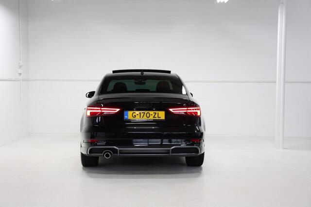 Audi A3 30TFSI 3x S-Line *Pano/BenO/Virtual/Zwart optiek*