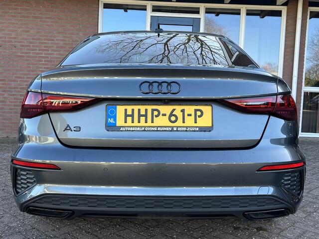 Audi A3 Limousine 35 TFSI 150pk | S-Line | Pano | Stoelverwarming | Adapt. Cruise | A Camera |