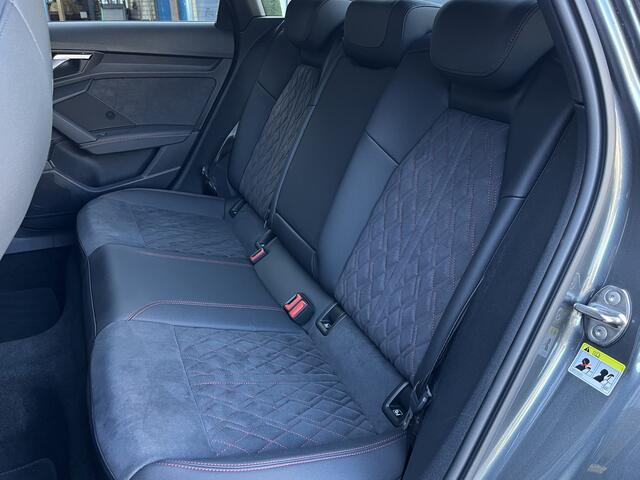 Audi A3 Limousine 35 TFSI 150pk | S-Line | Pano | Stoelverwarming | Adapt. Cruise | A Camera |