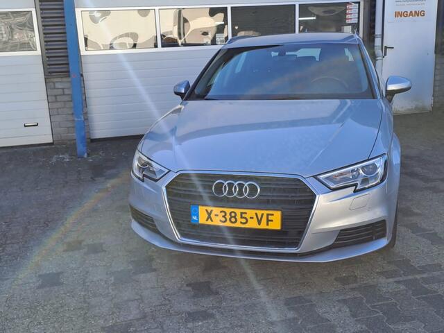 Audi A3 1.4 TFSI COD virtual cockpit!