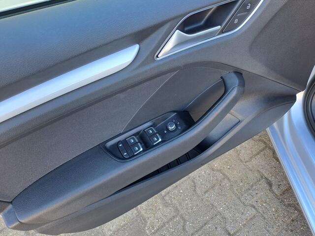 Audi A3 1.4 TFSI COD virtual cockpit!