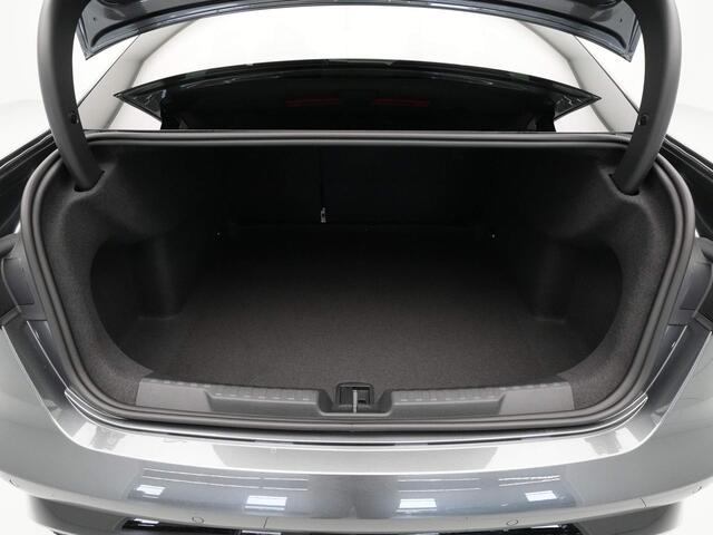 Audi A3 Limousine 30 TFSI 115pk S-line edition Navigatie Clima Pdc Lm Velgen