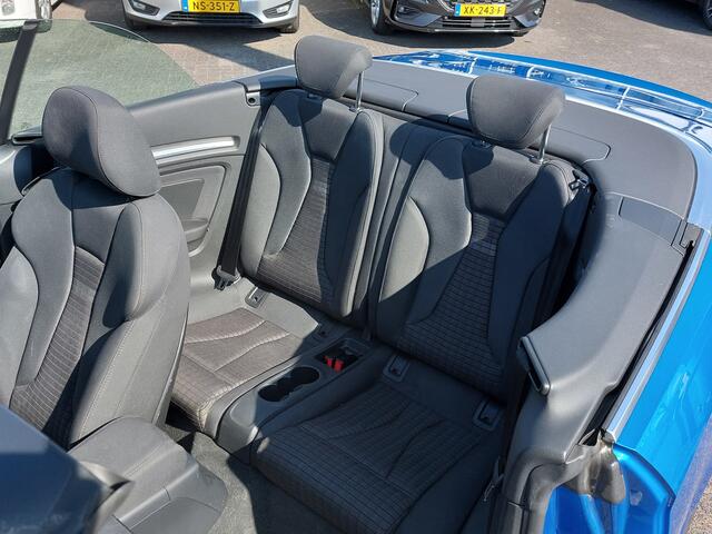 Audi A3 Cabriolet 1.4 TFSI Sport Cabrio Edition | Origineel NL | Navi | Airco | Cruise | Led Koplampen | Pdc | Bluetooth Carkit+Streaming | Sportstoelen | Licht+Regensensor | 17''lm | Windscherm