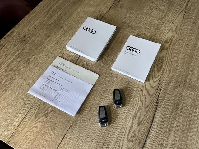 Audi A3 35 TFSI 150PK S-Line Edition Automaat Head-up Camera 1e eigenaar