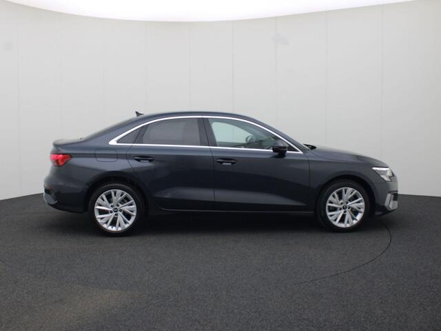 Audi A3 Limousine 30 TFSI/110PK Business edition · Navigatie · Parkeersensoren · LED