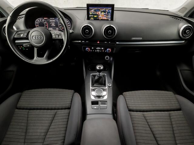 Audi A3 Limousine 30 TFSI Sport (DIGITAL COCKPIT, GROOT NAVI, CLIMATE, GETINT GLAS, LED KOPLAMPEN, SPORTSTOELEN, PARKEERSENSOREN, DYNAMISCHE KNIPPERLICHTEN, CRUISE, NIEUWE APK, NIEUWSTAAT)