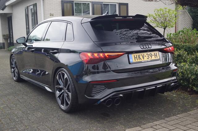 Audi A3 Sportback 45 TFSI e (245pk) 3X S-line LED/Alcantara/19 inch/S3