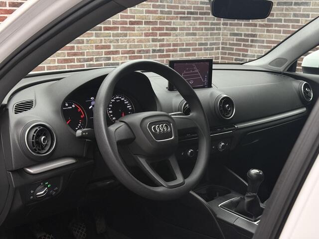 Audi A3 Limousine 1.0 TFSI Pro Line LMV Navigatie Parkeersensoren