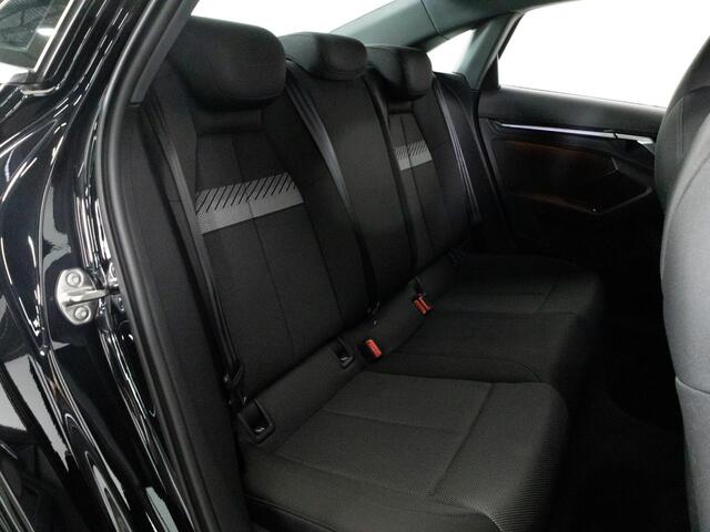 Audi A3 Limousine 35 TFSI 150 PK Edition AUTOMAAT | LED Matrix | Panoramadak | Navigatie | Adaptieve Cruise Control |